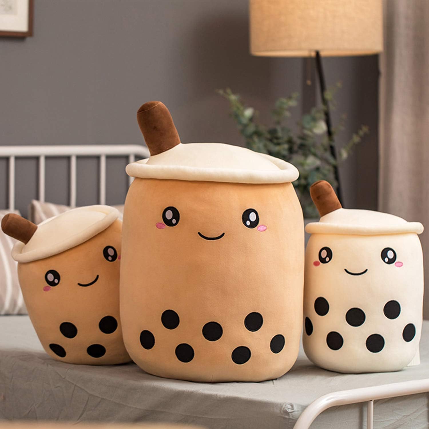 Une peluche Bubble Tea est à la fois un élément décoratif et utile car elle peut servir d'oreiller.