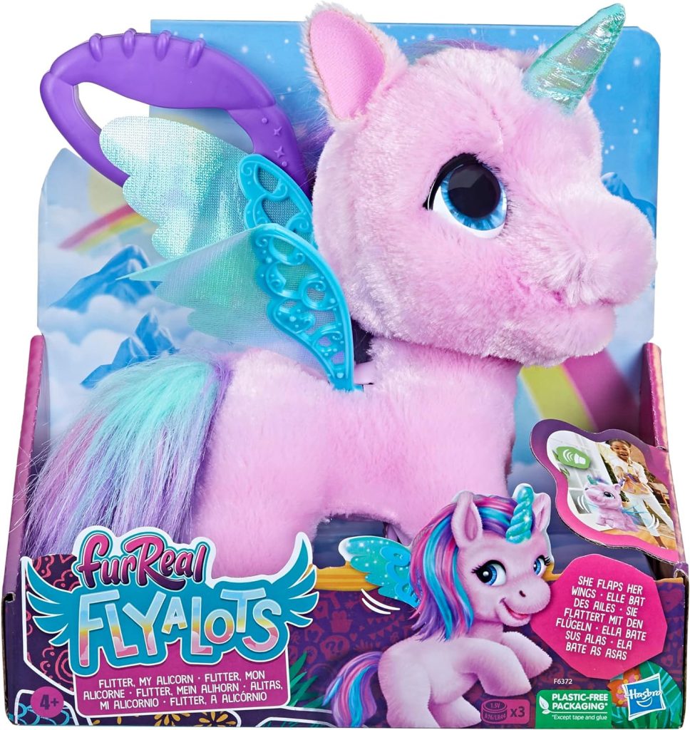 La peluche licorne interactive Furreal Friends a des ailes.