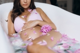 Femme enceinte & spa : peut-on s’y rendre pendant la grossesse ?